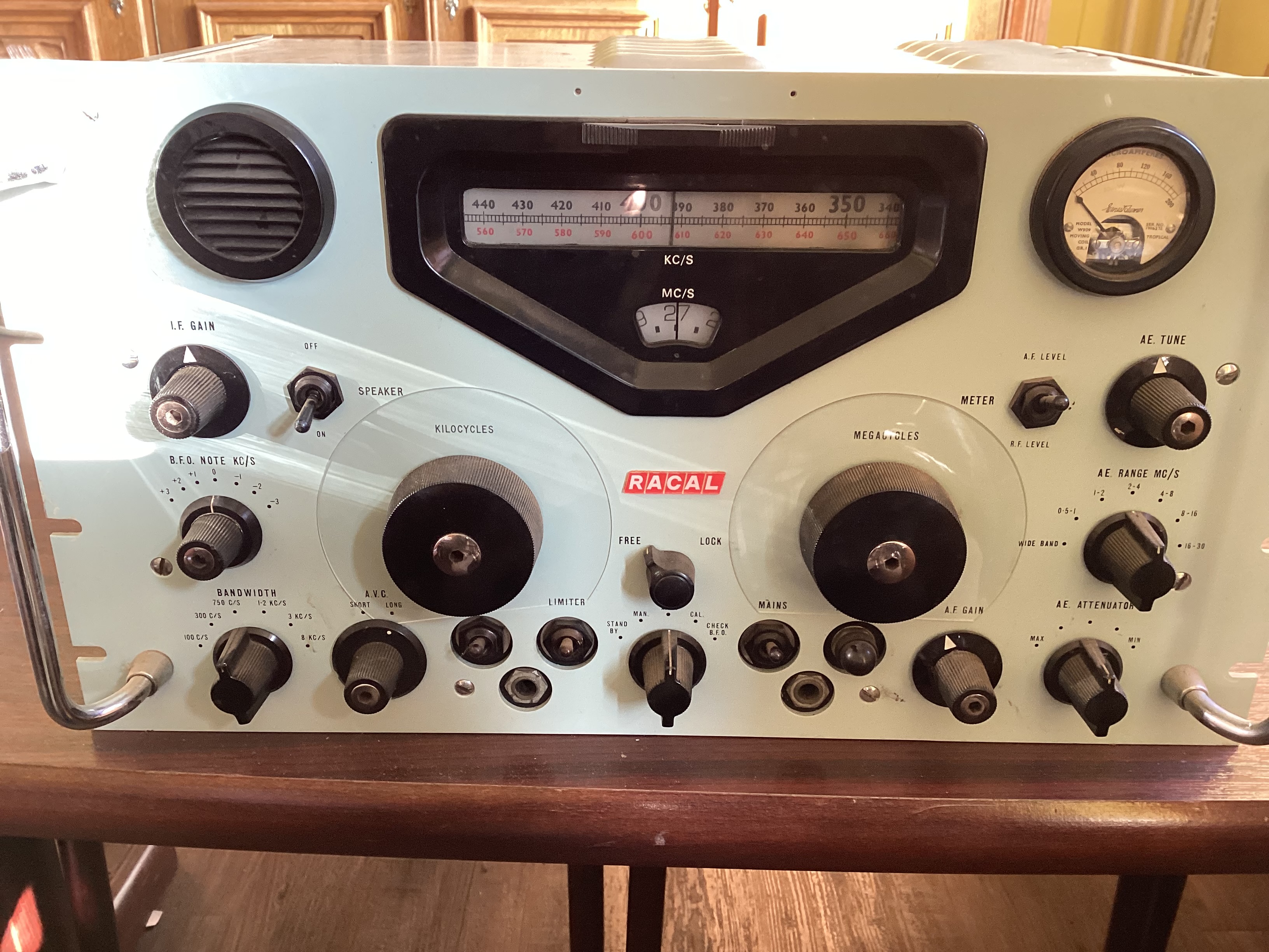 Funk-Empfänger Racal Type RA 17L