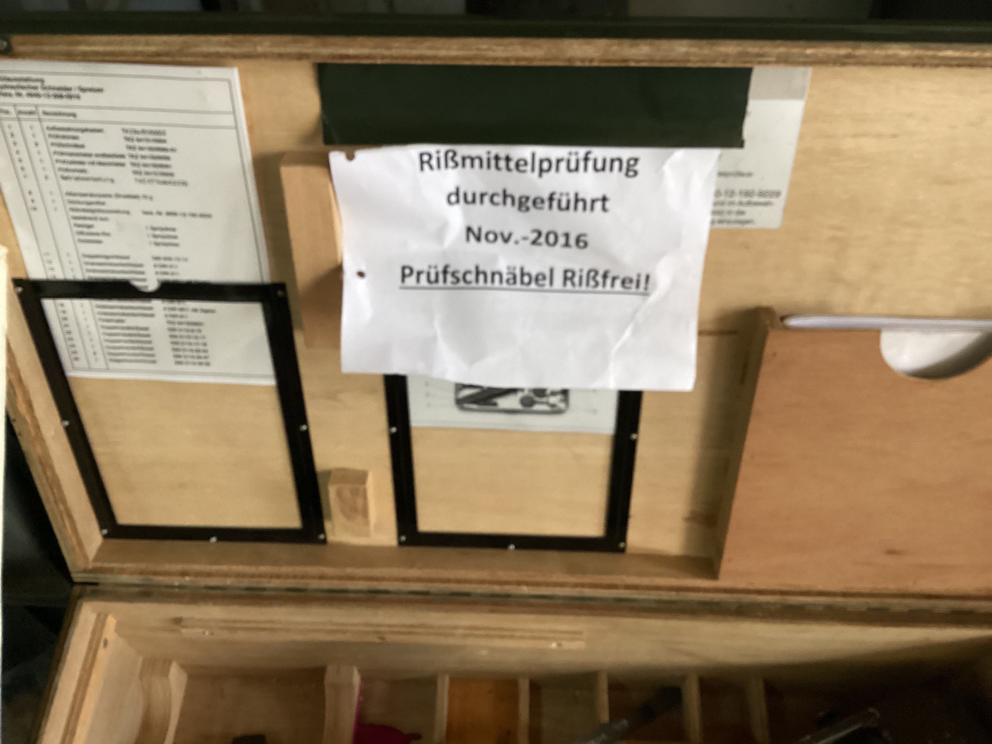 Bundeswehr, Prüfausstattung, Hydraulischer Schneider-Spreizer